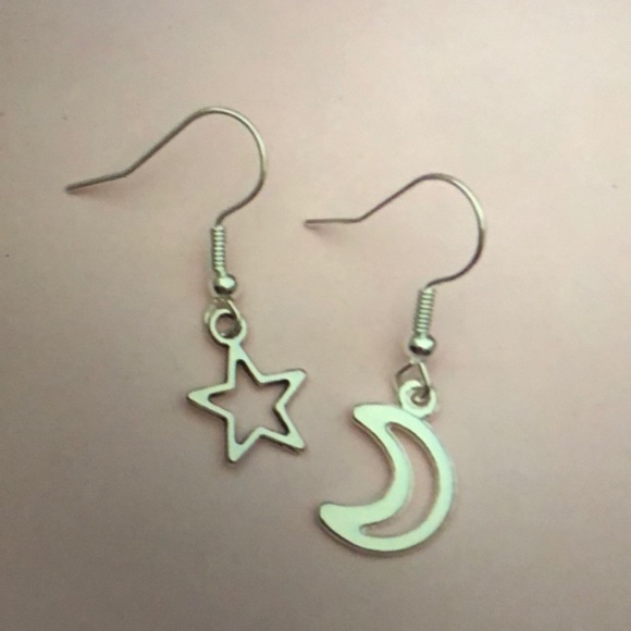Moon and Star Earrings - Picture 2 of 2